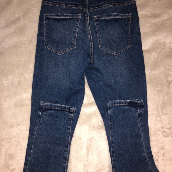 Garage Distressed Skinny Jeans - Picture 4 of 4